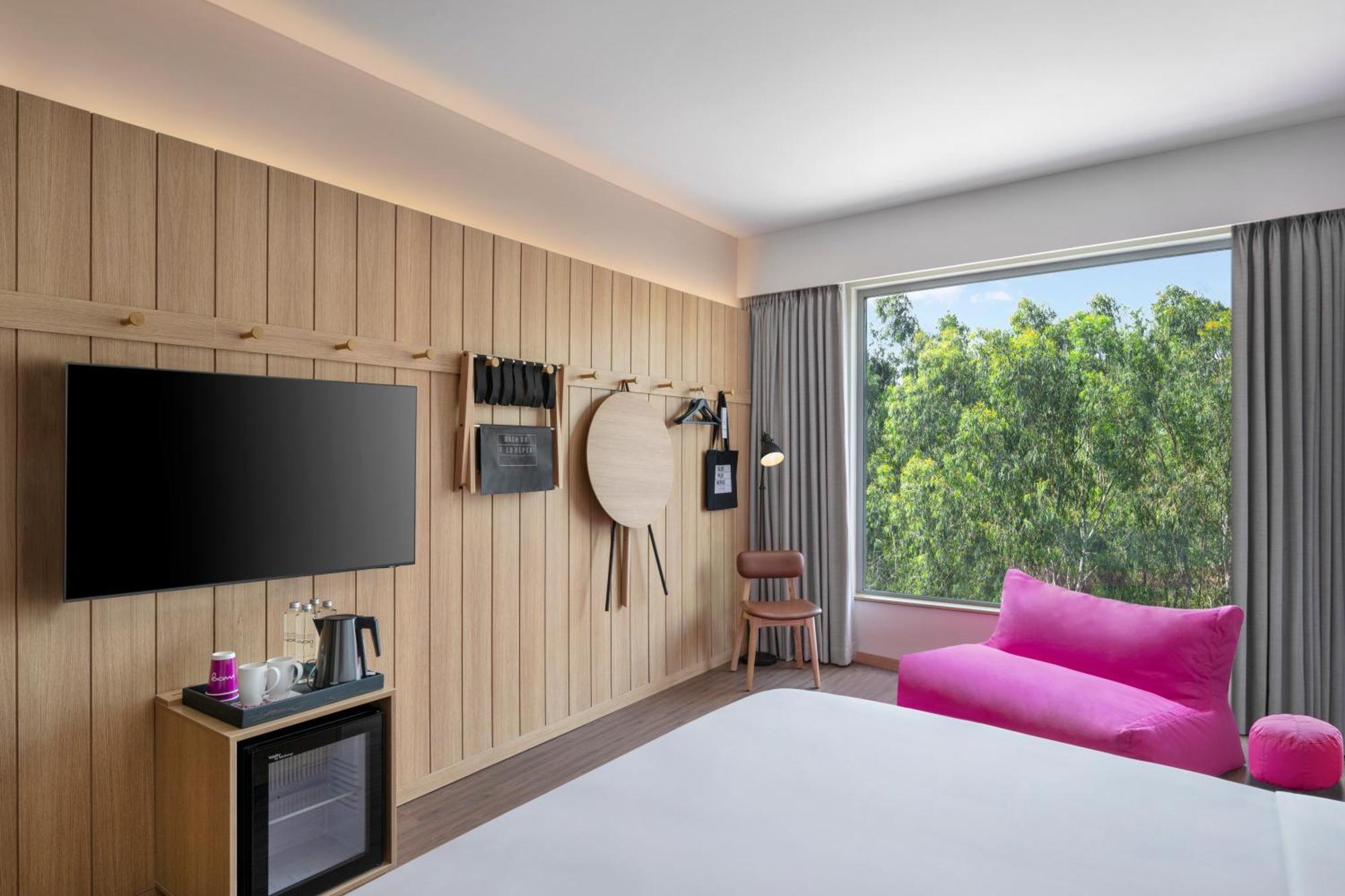 Moxy Bengaluru Airport Prestige Tech Cloud Hotel Devanahalli Exterior photo